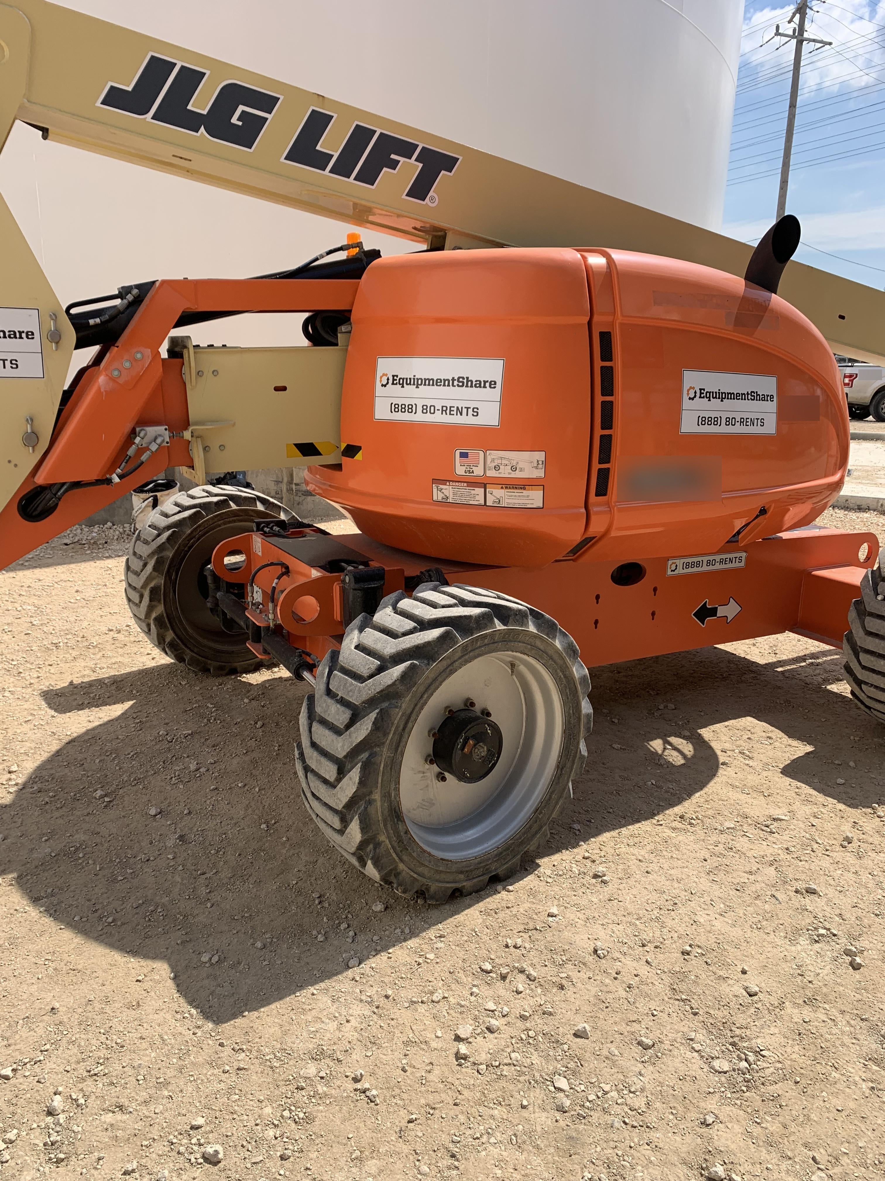 2019 JLG 600AJ