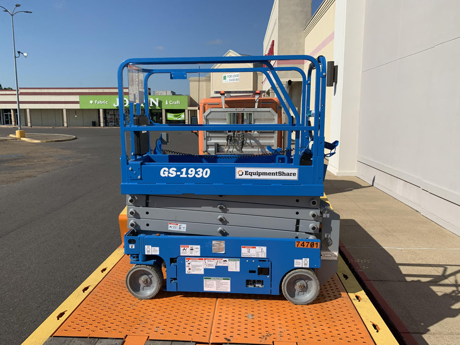 2020 Genie GS-1930 Fixed rails with chain entry gate - Pre A92.20