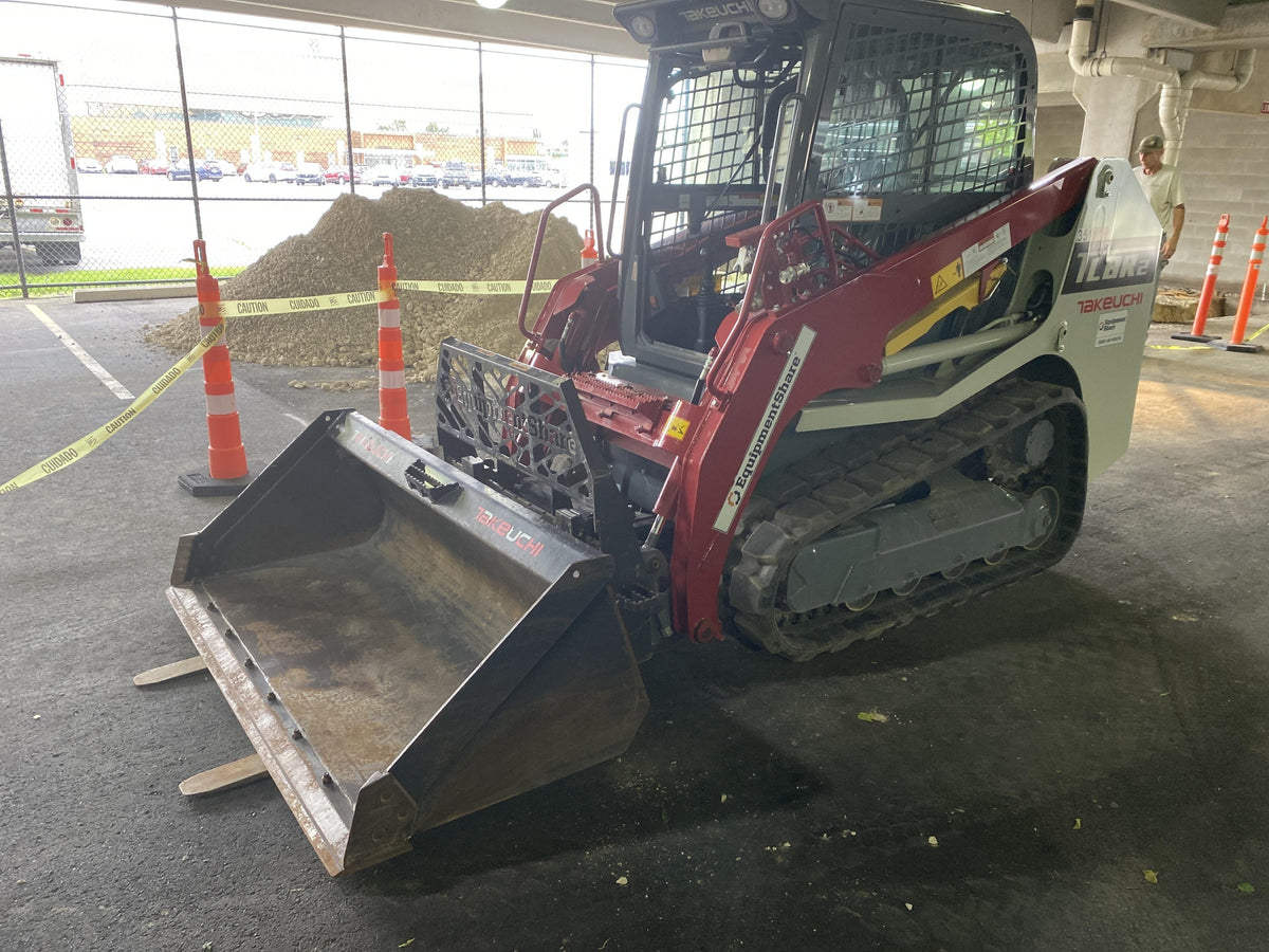 2023 TAKEUCHI TL8R2-CR