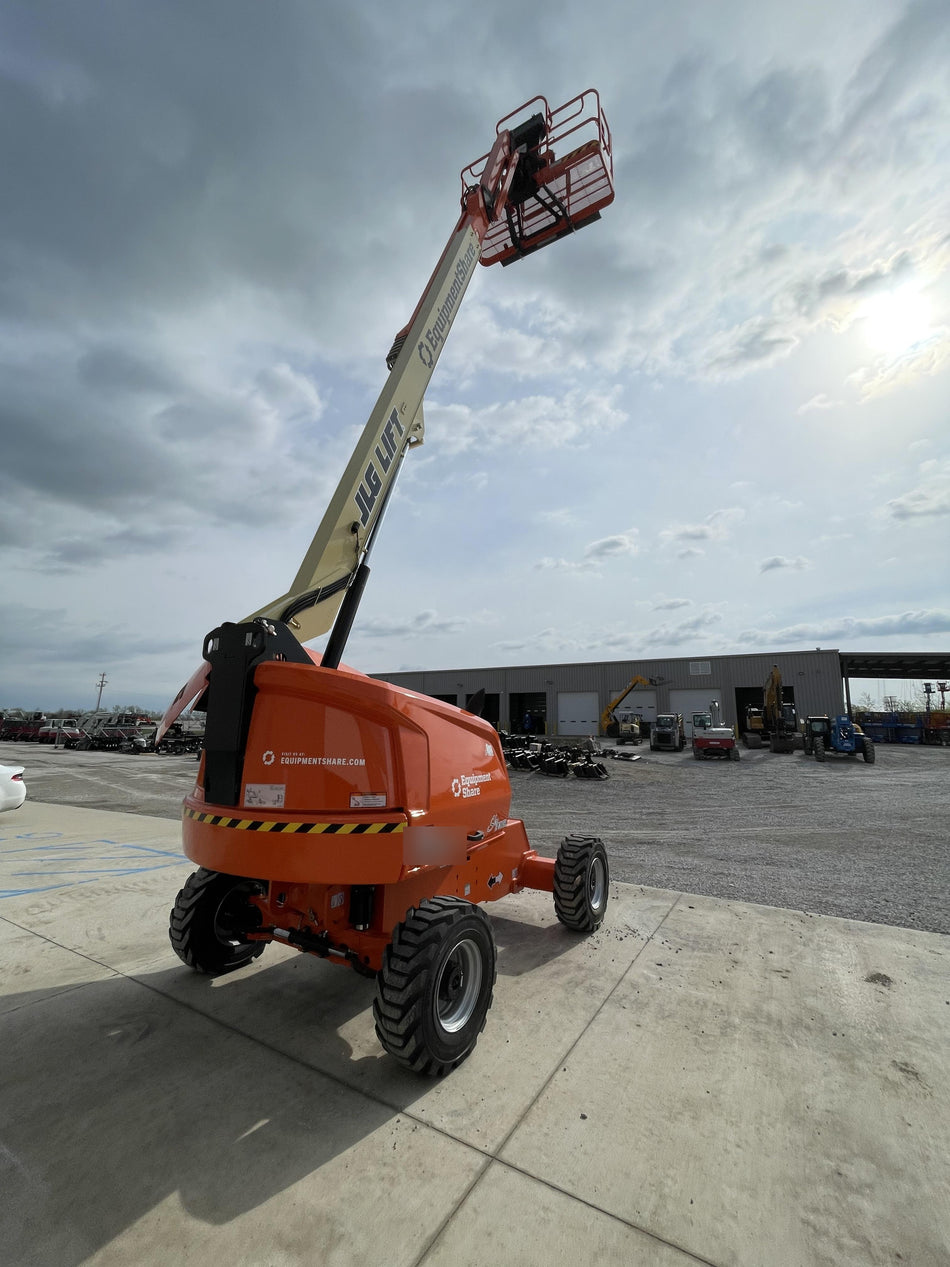 2023 JLG 460SJ