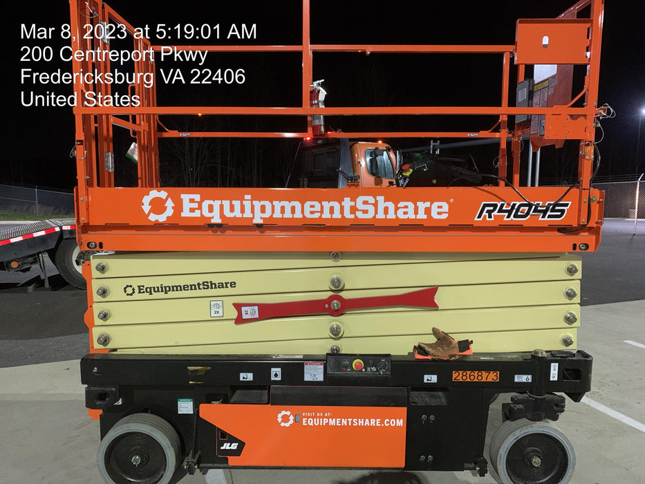 2022 JLG R4045