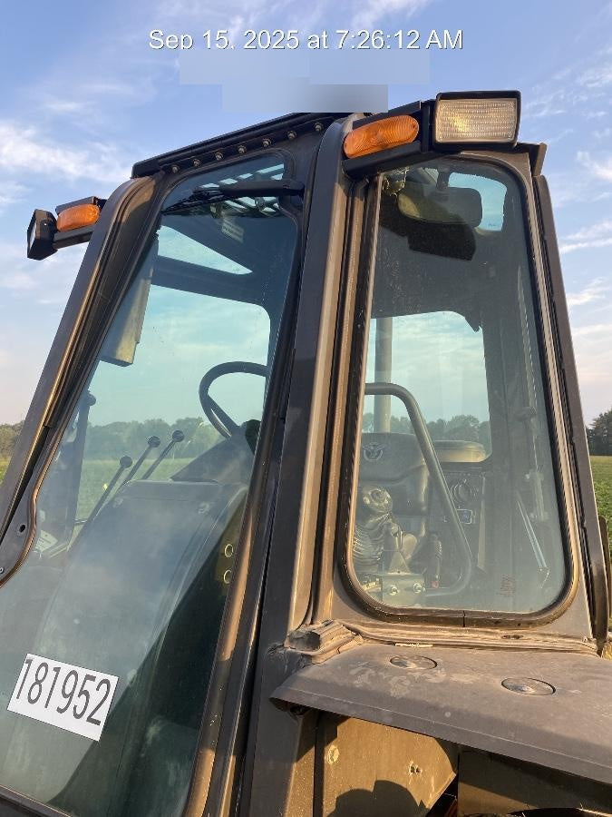 2021 CASE 588H