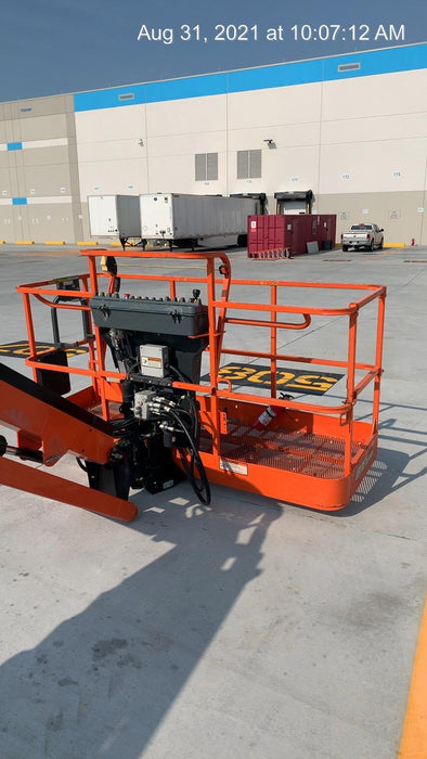 2019 JLG 660SJ