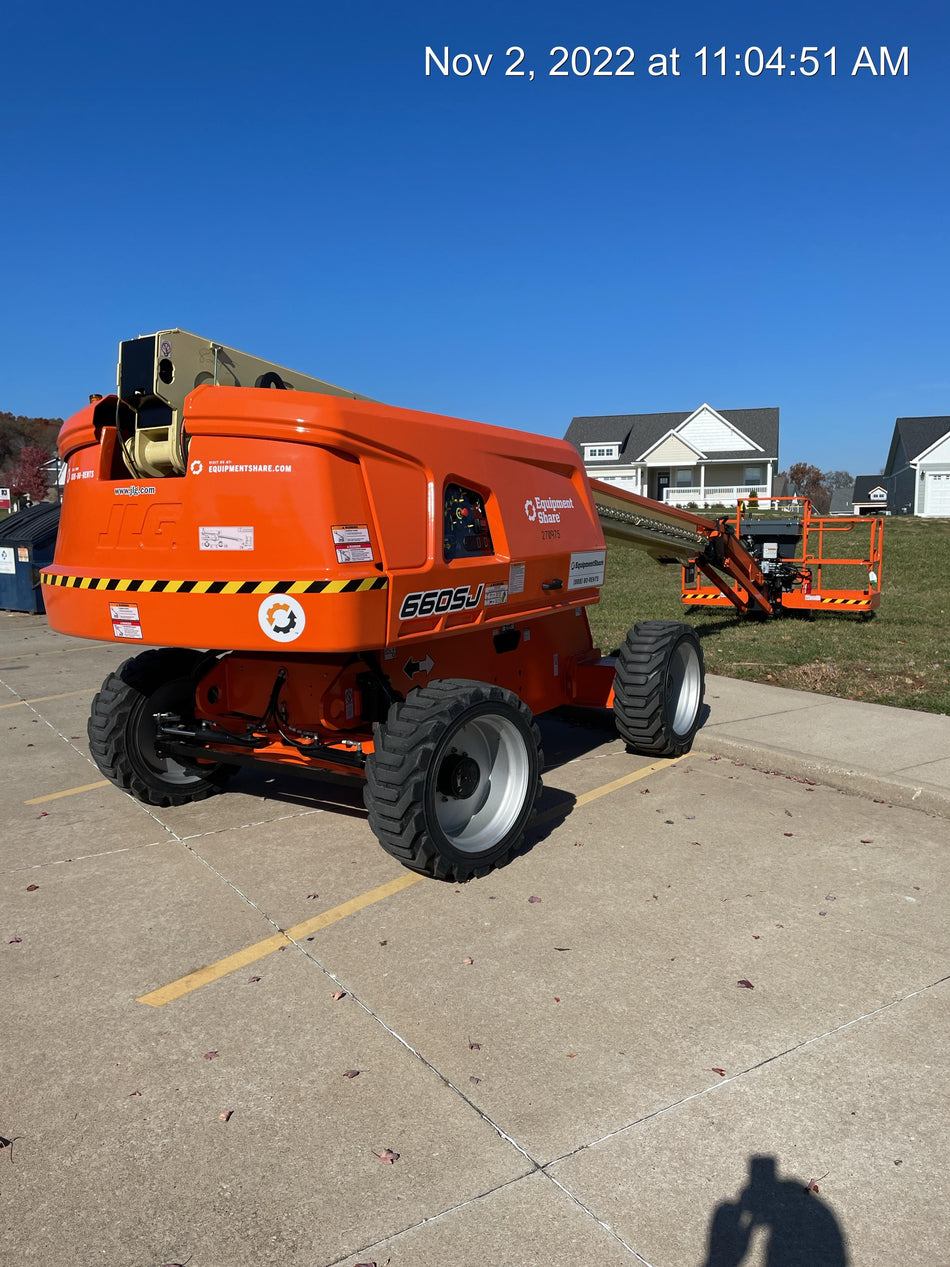 2022 JLG 660SJ