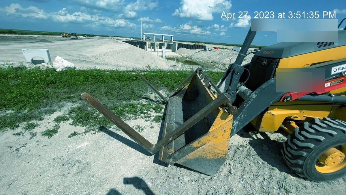 2014 WERK-BRAU 42" Forks - Backhoe