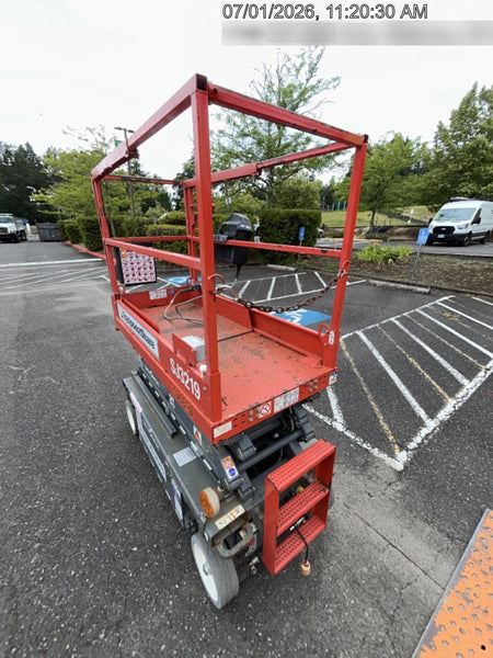 2020 Skyjack SJIII-3219 Solid NM Tires, Half height spring hinged entry gate, Dual Beacons, 800W Inverter