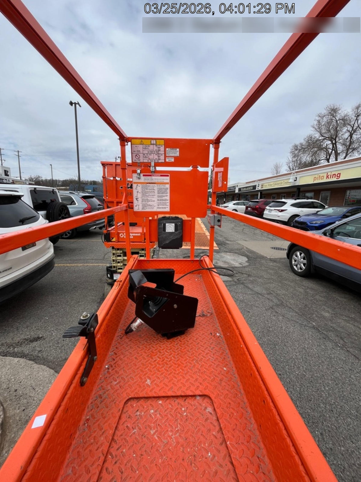 2025 JLG ES1932