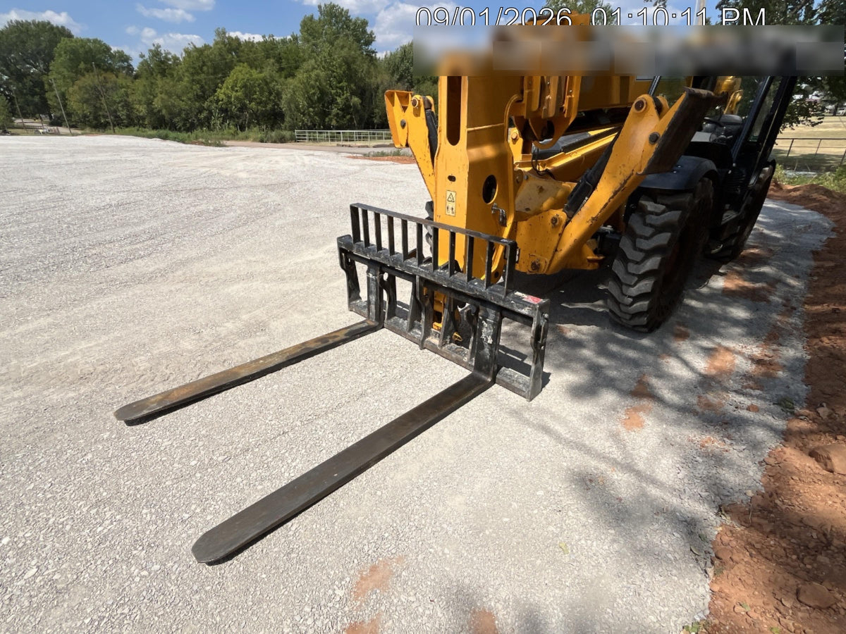 2023 JCB 510-56