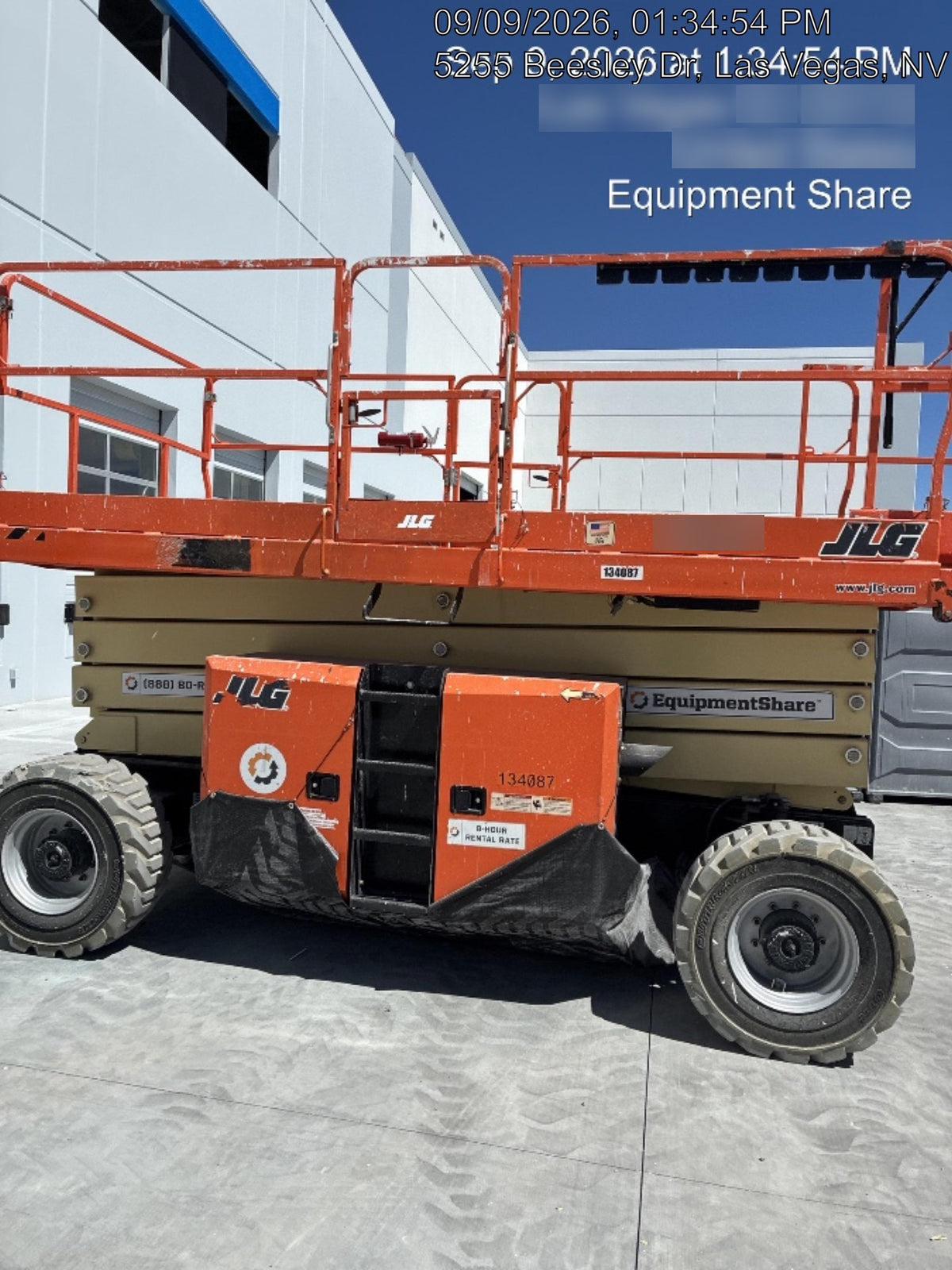 2021 JLG 430LRT