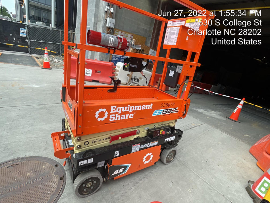 2022 JLG ES1330L