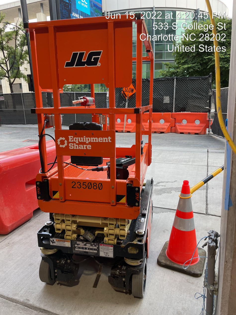 2022 JLG ES1330L