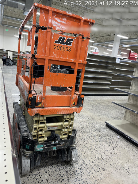 2022 JLG ES1932