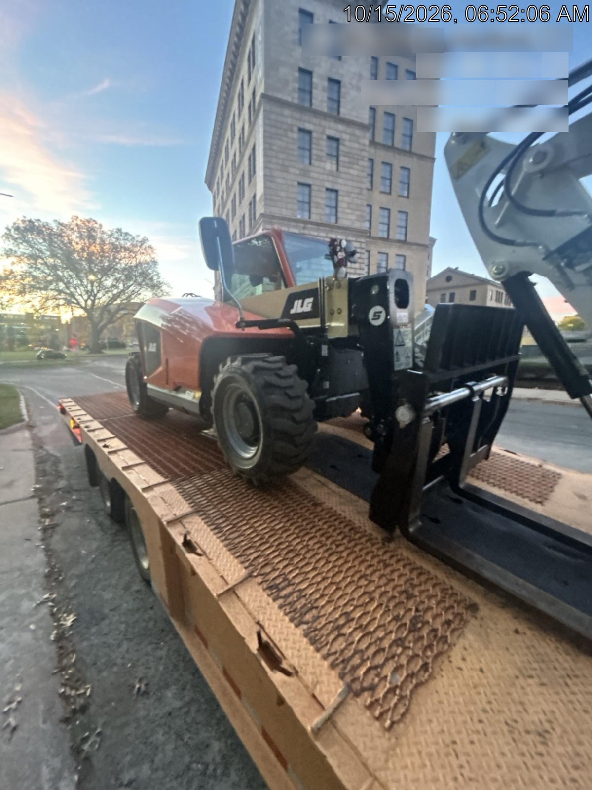 2025 JLG 519