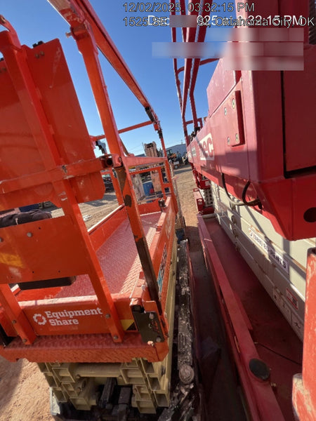 2022 JLG ES1932