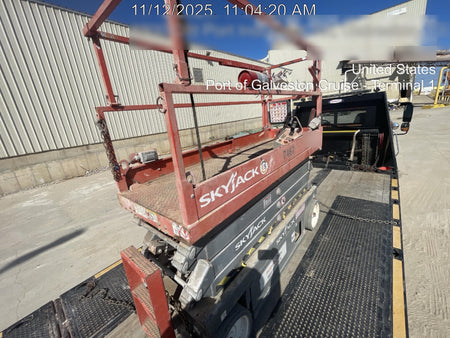 2018 Skyjack SJIII-3226 Skyjack SJIII3226 Scissor Lift w/Trojan Batteries