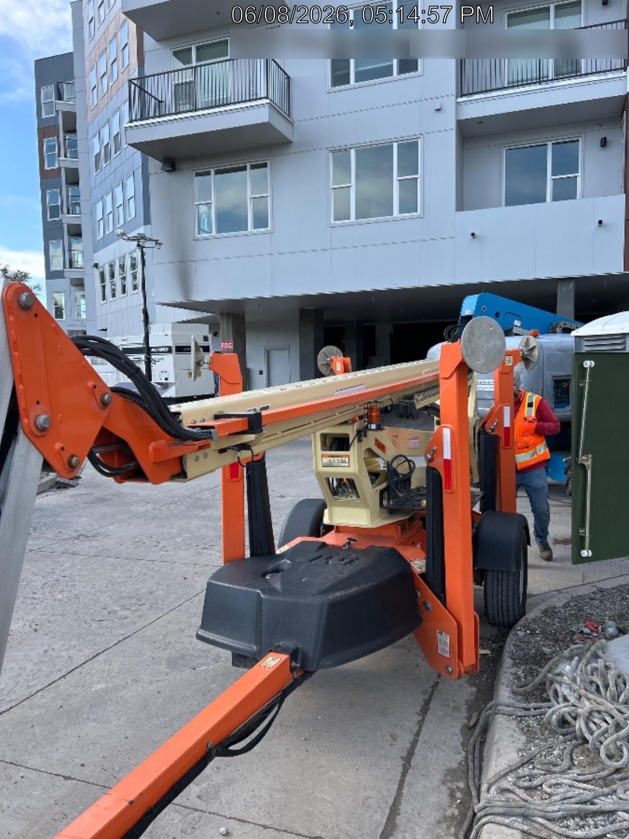 2021 JLG T500J