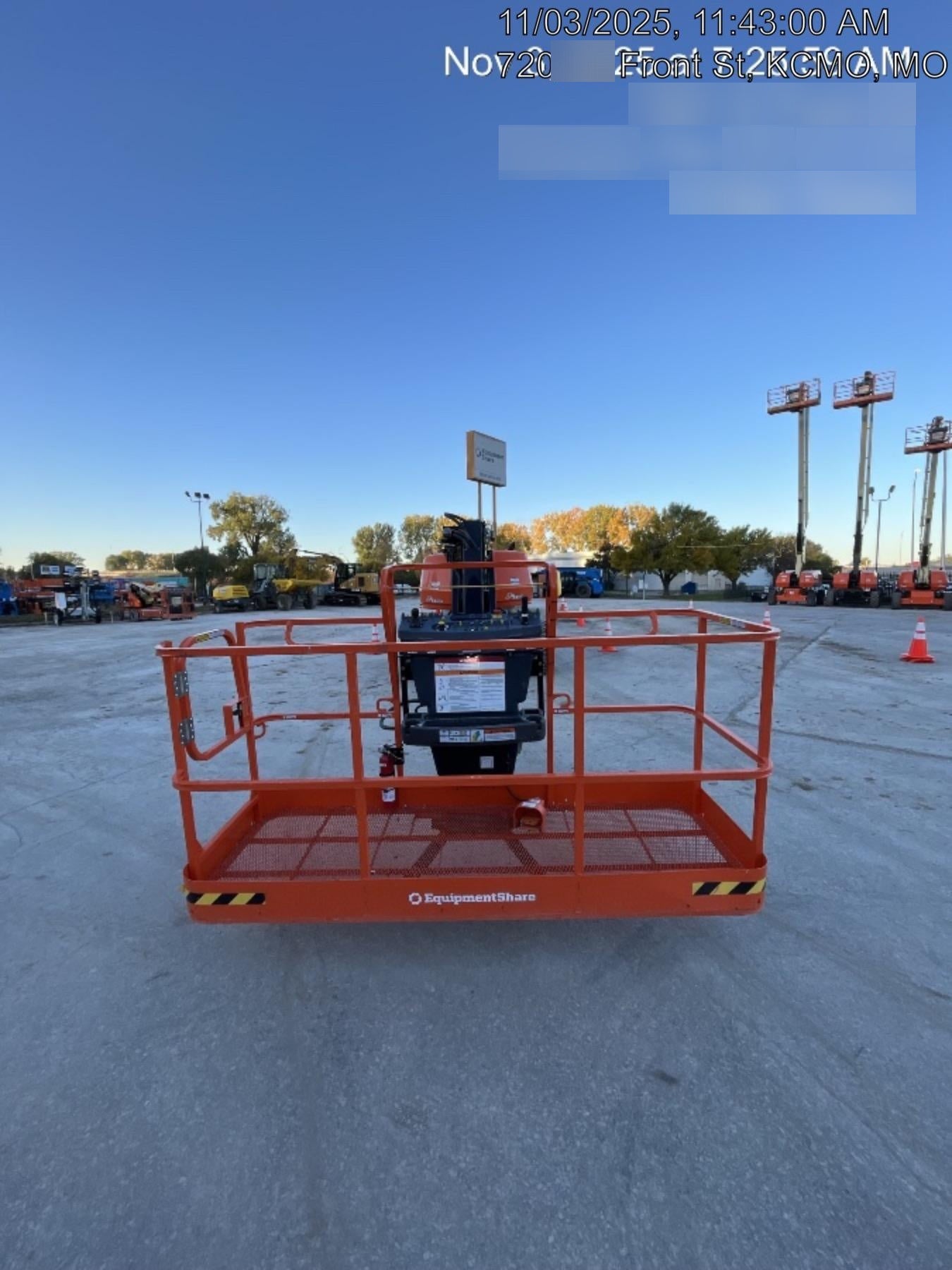 2025 JLG 660SJ