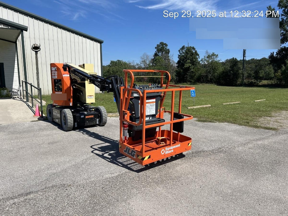 2025 JLG E300AJP