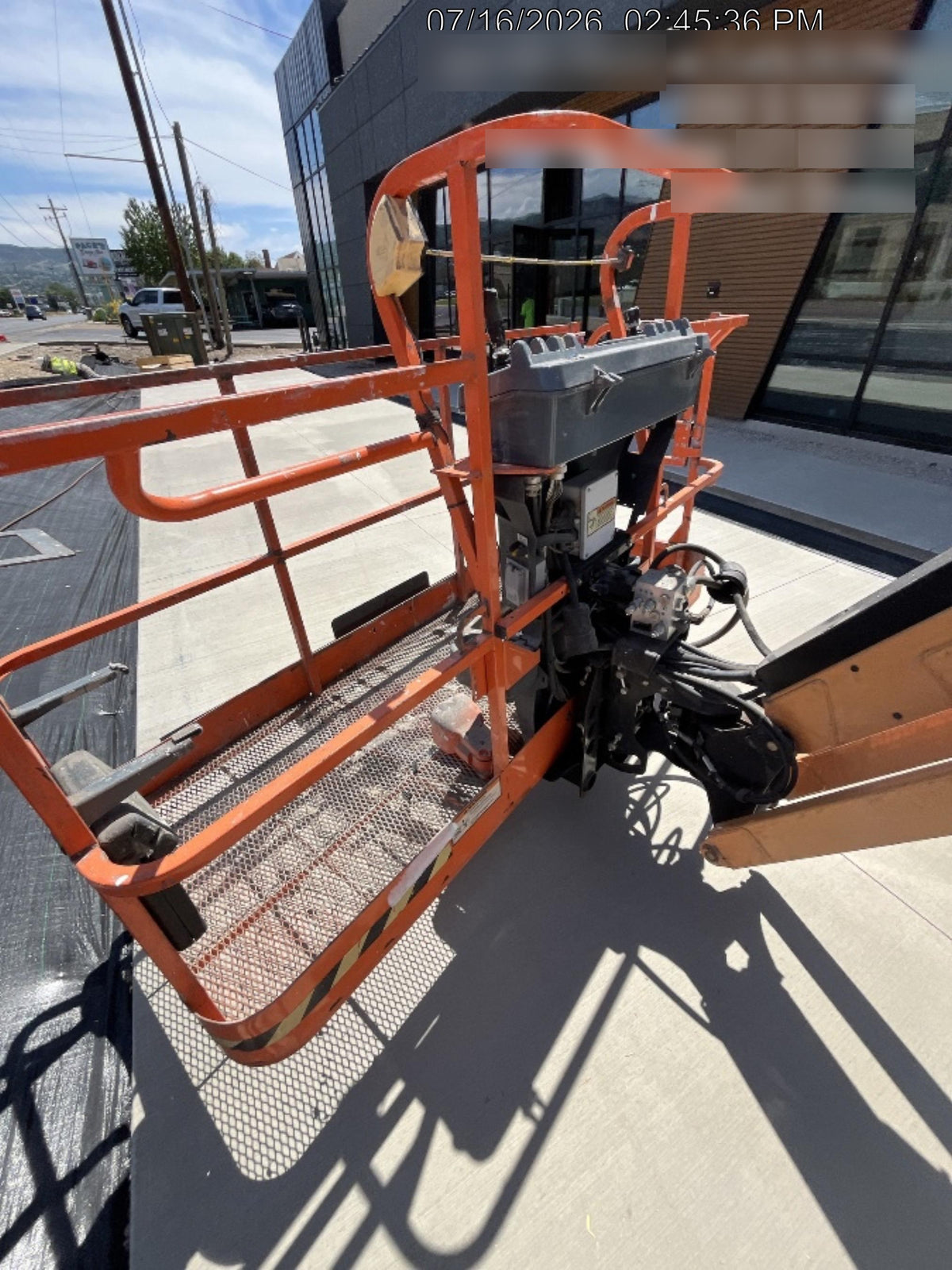 2022 JLG 660SJ