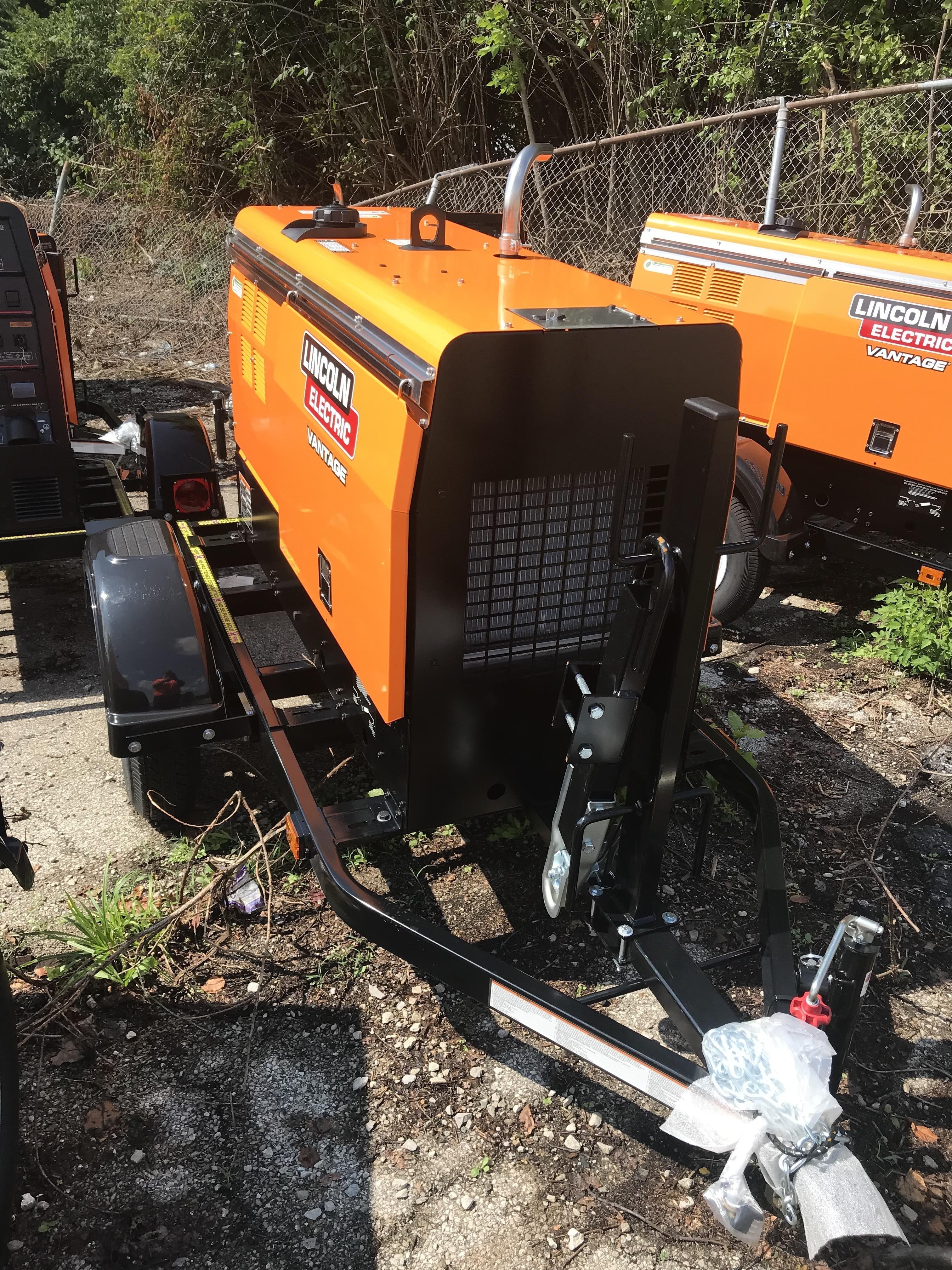 2021 Lincoln Electric Vantage 322 Vantage 322 Ready Pak 3 w/ Decals, ORANGE (includes trailer, cable rack, fender light kit) NO Telematics