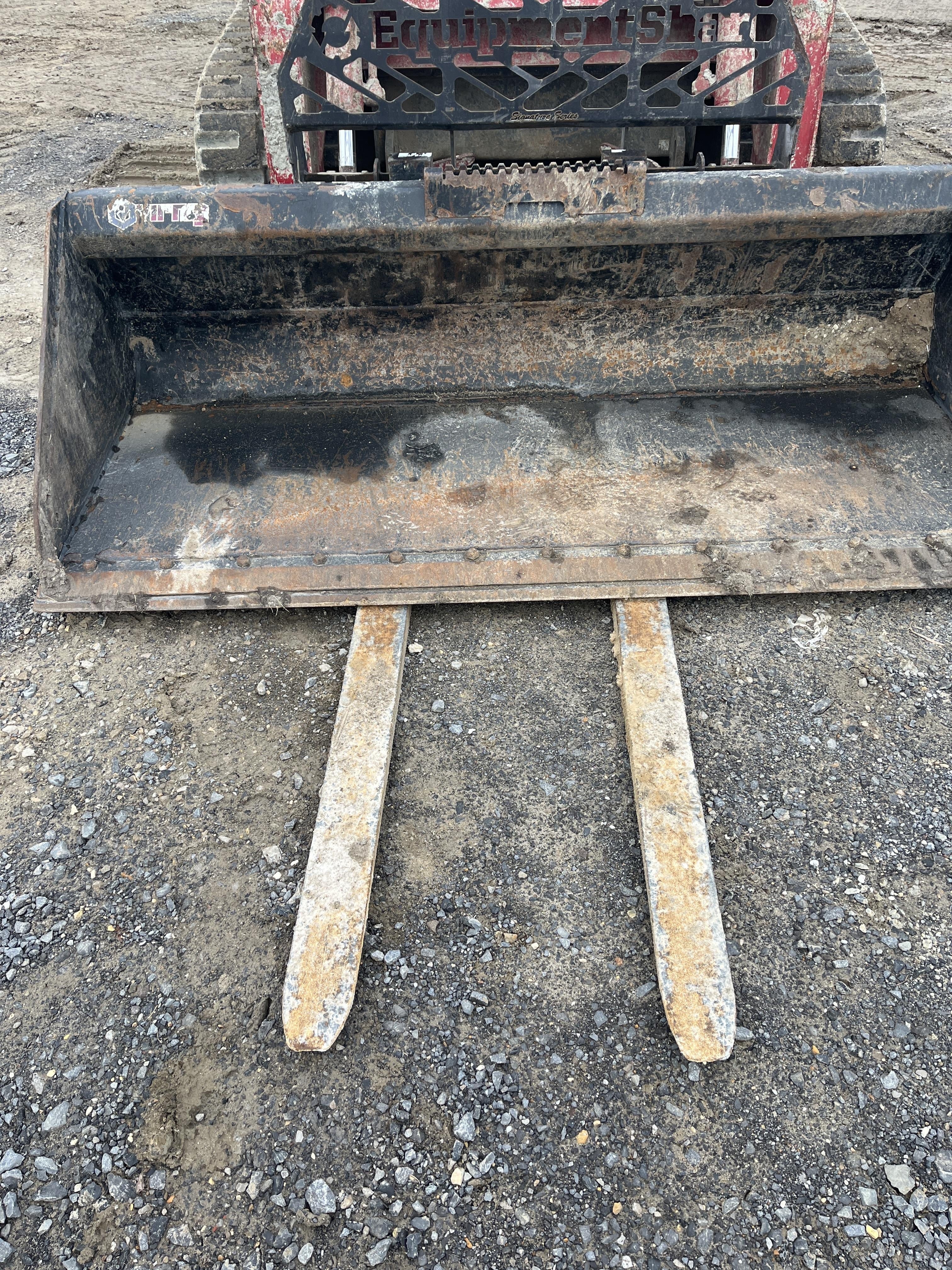 2020 EMKAY 48" Pallet Forks - Emkay