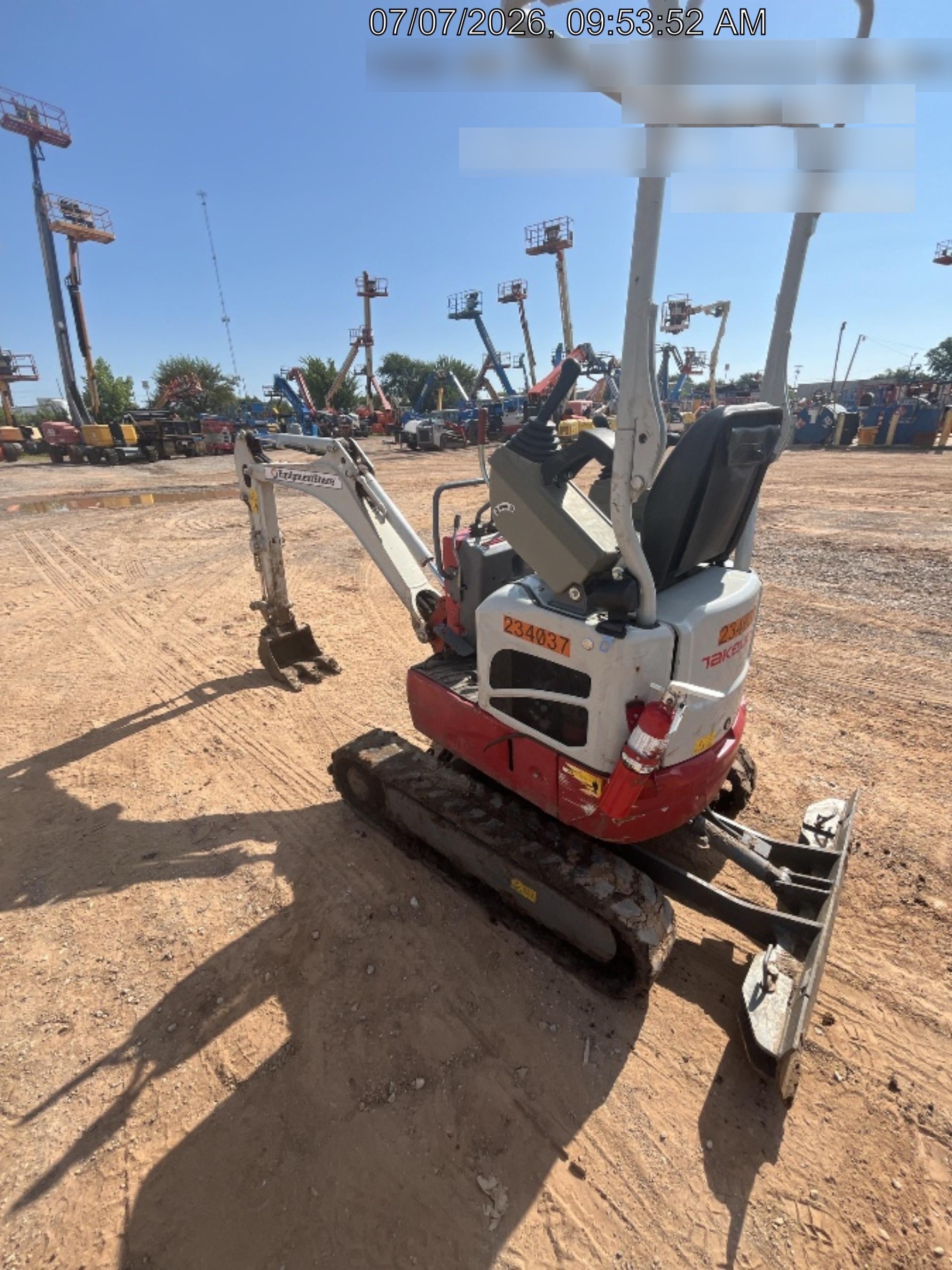 2022 TAKEUCHI TB210R