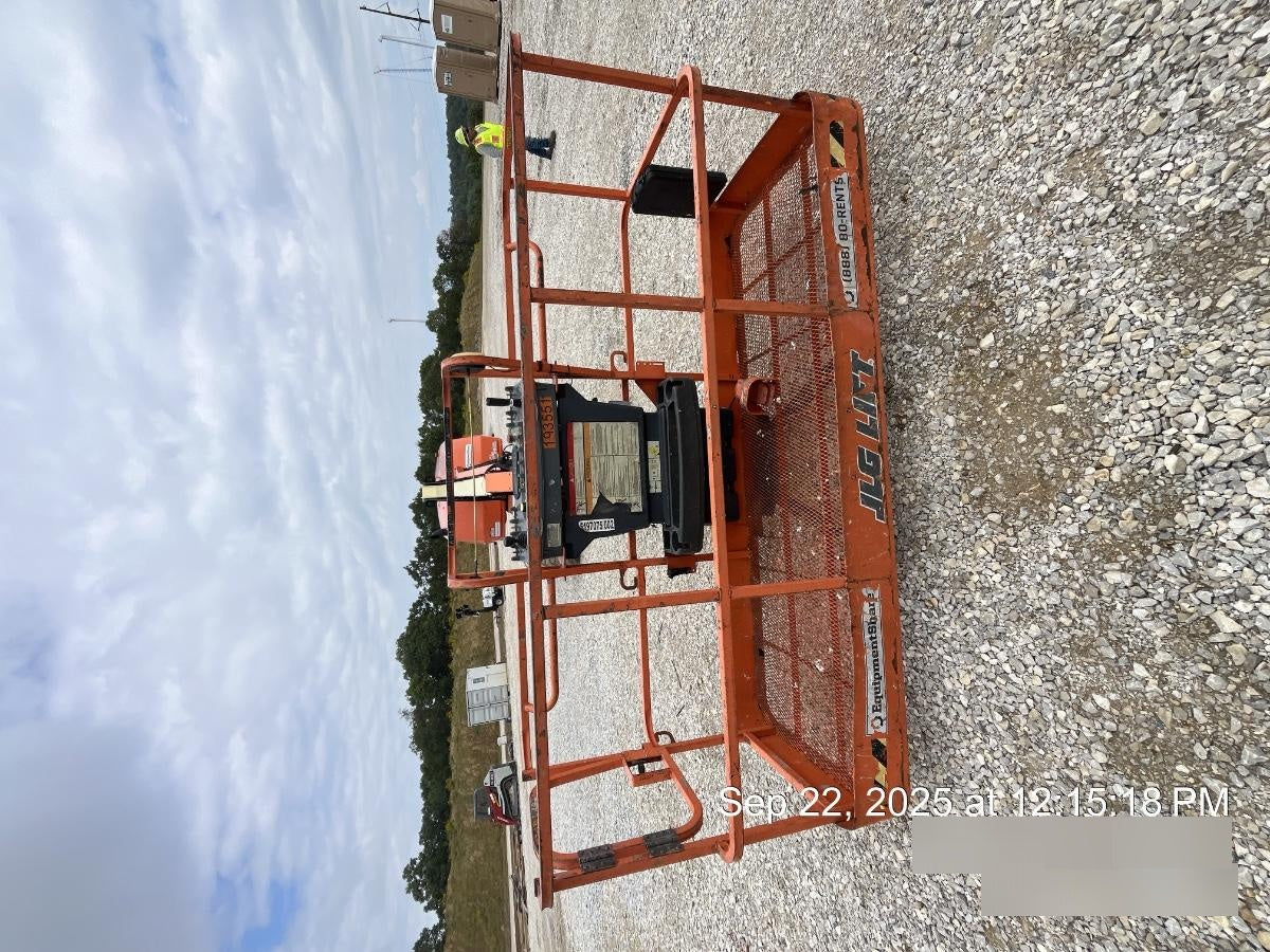 2021 JLG 460SJ