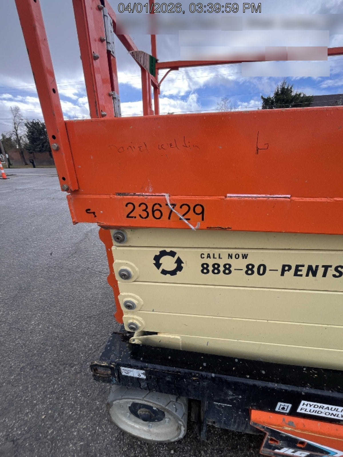 2022 JLG ES3246