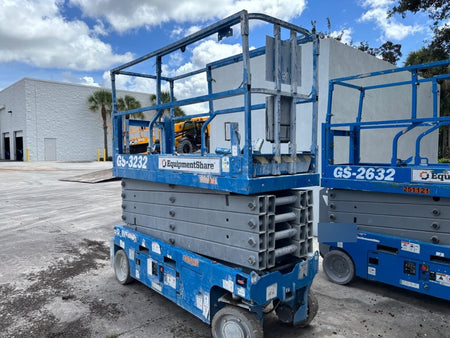 2022 GENIE GS-3232