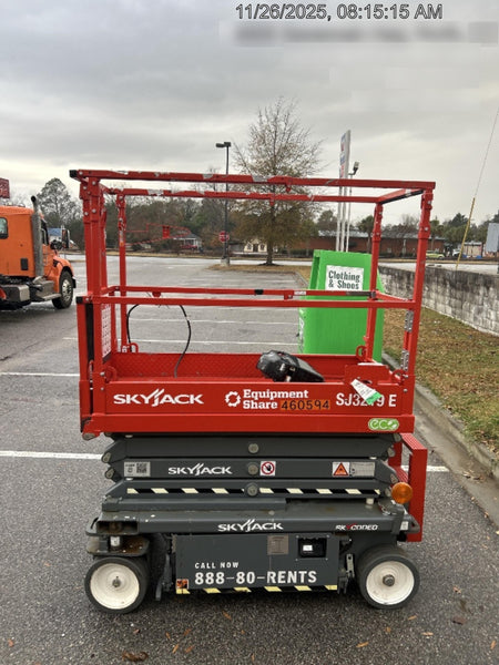 2024 Skyjack SJ3219 Electric Drive, Sld NM Tires, DBcns, RFRails, Power to Platform, T3 + Access Control