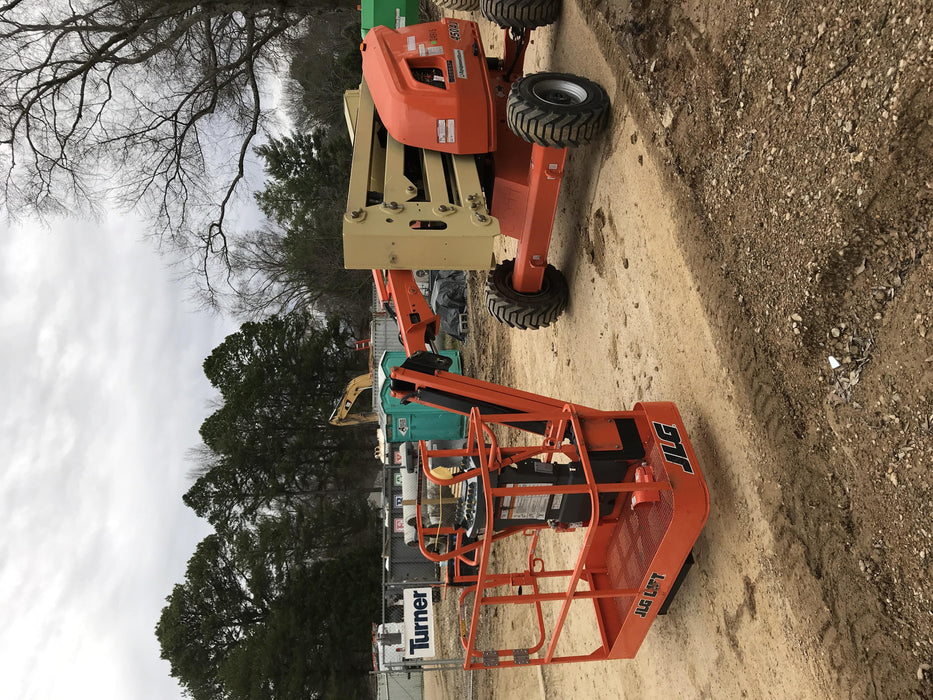 2019 JLG 450AJ