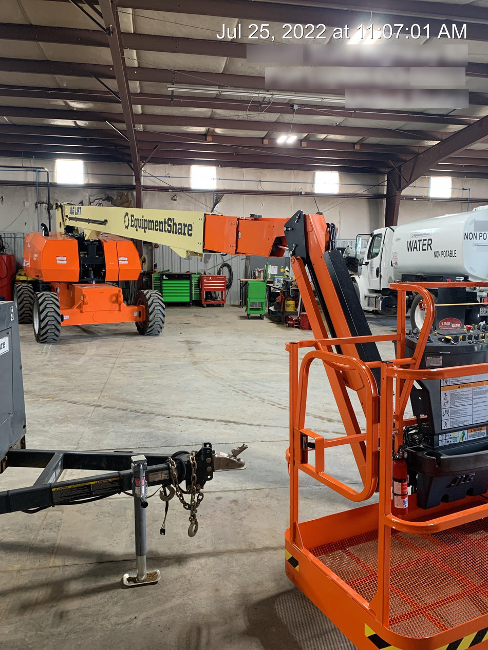 2022 JLG 860SJ