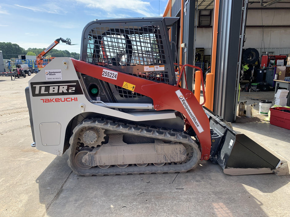 2022 TAKEUCHI TL8R2-R