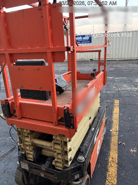 2021 JLG ES1932