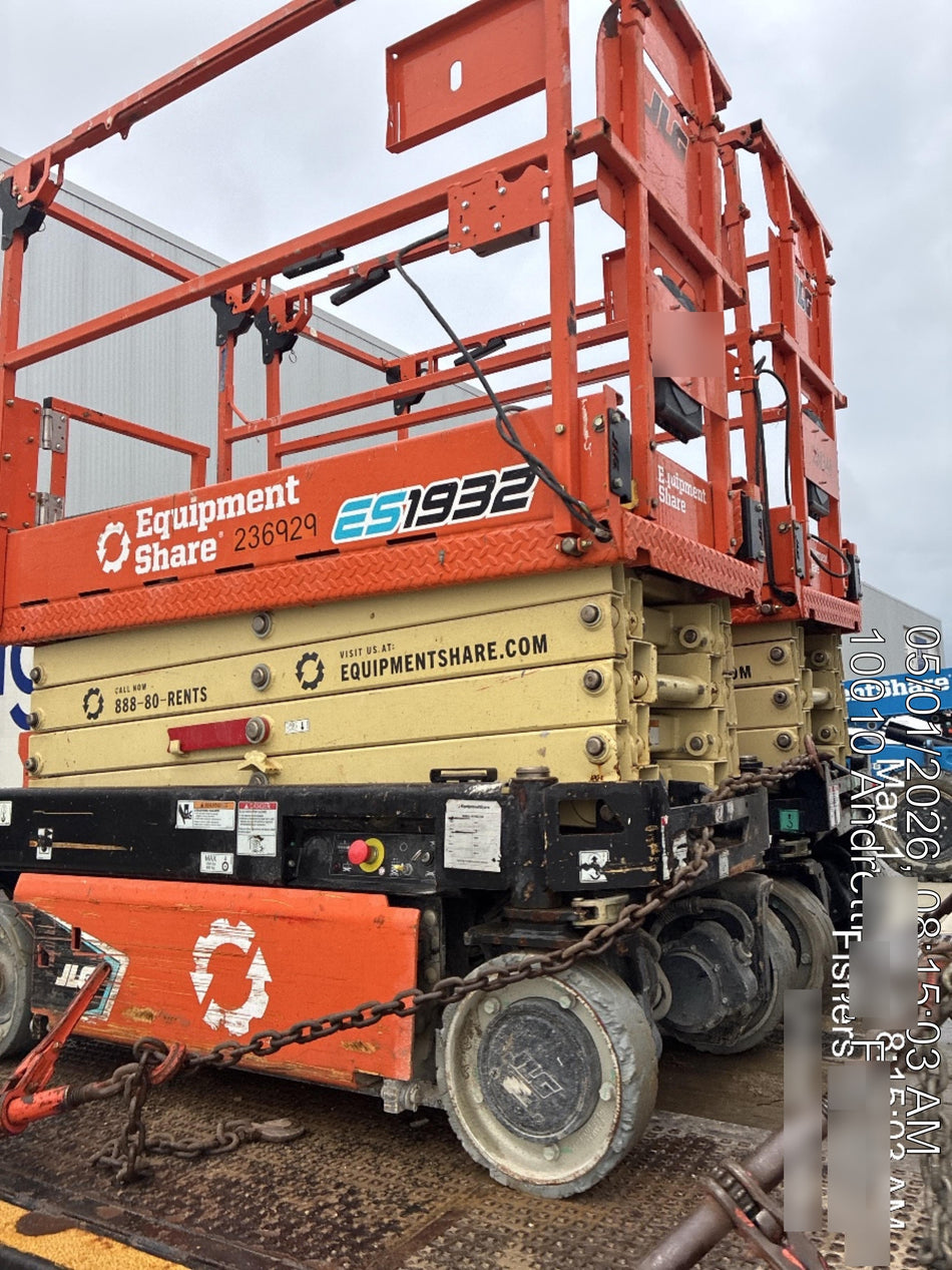 2022 JLG ES1932