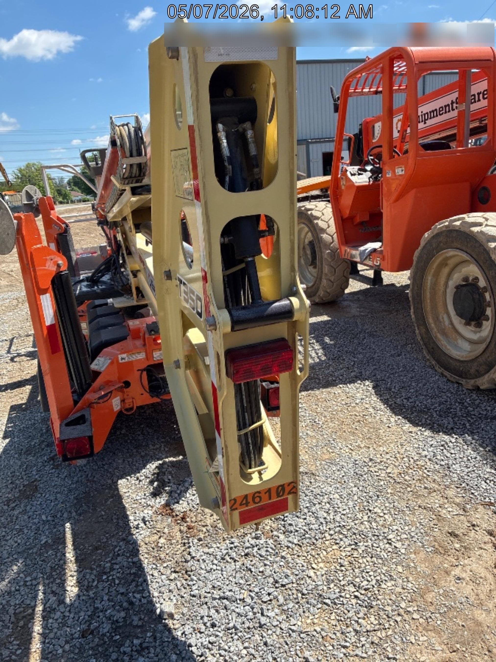 2022 JLG T350