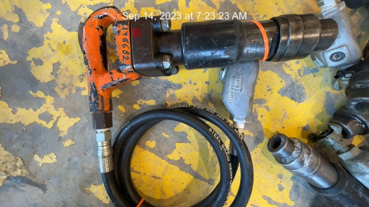 2021 MICHIGAN PNEUMATIC ES-CH3R-TRACKER