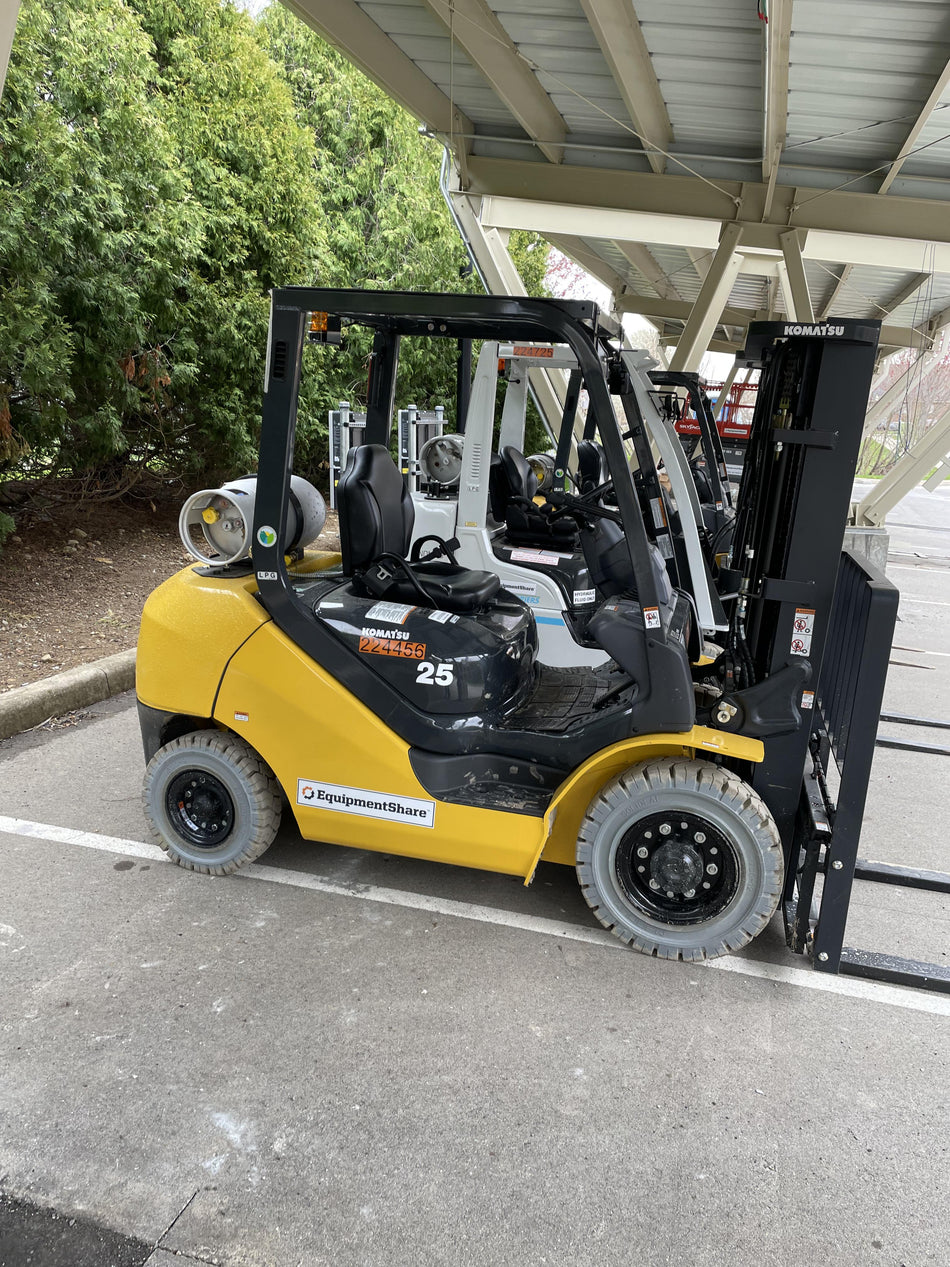 2022 KOMATSU FG25T-16