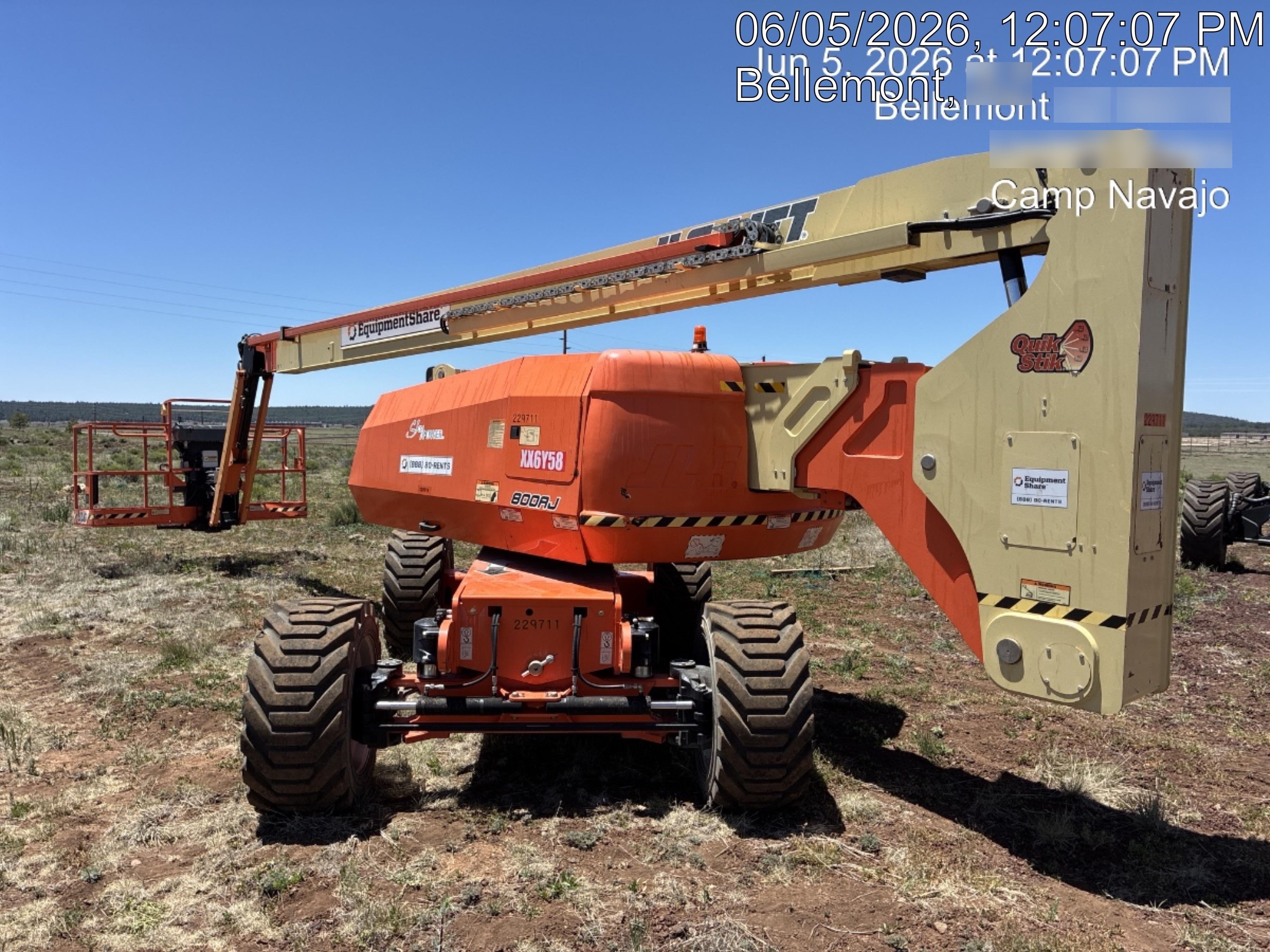 2022 JLG 800AJ