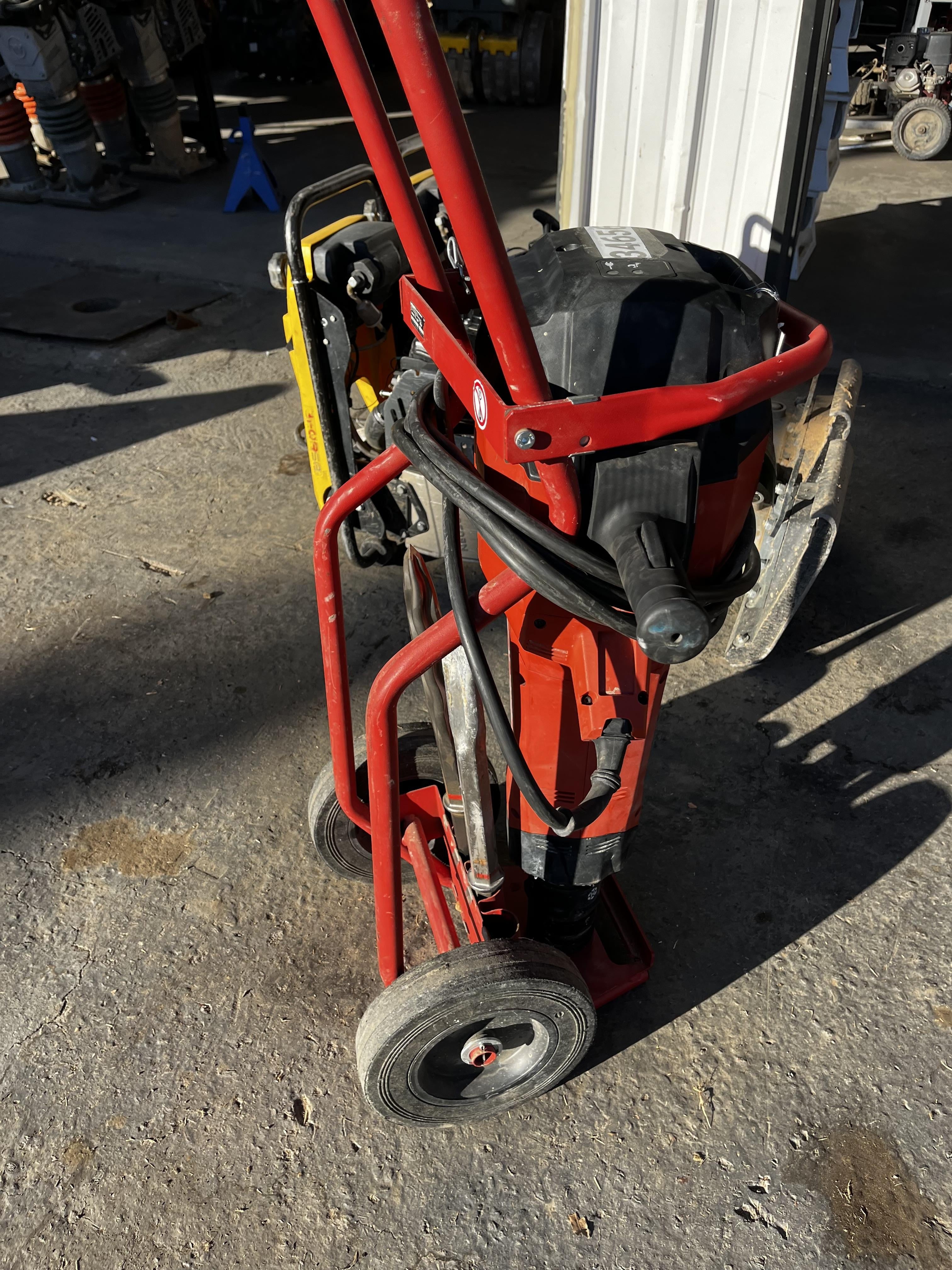 2023 HILTI TE 3000-AVR