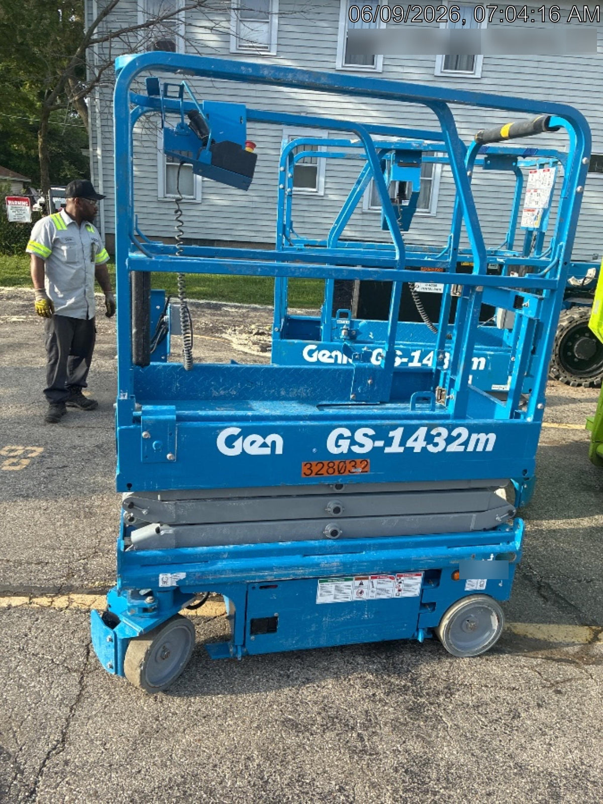 2023 GENIE GS-1432
