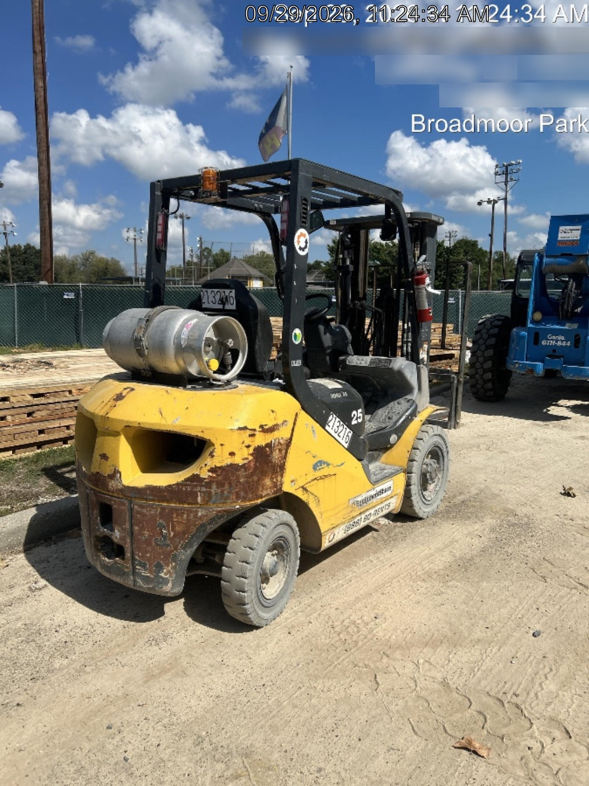 2022 KOMATSU FG25T-16