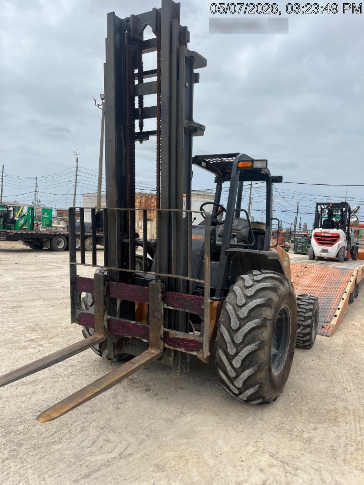 2021 CASE 588H