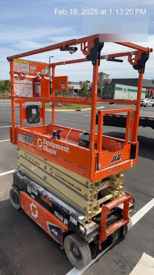 2022 JLG ES1932