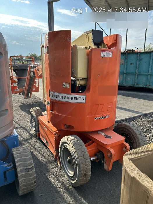 2019 JLG E300AJP