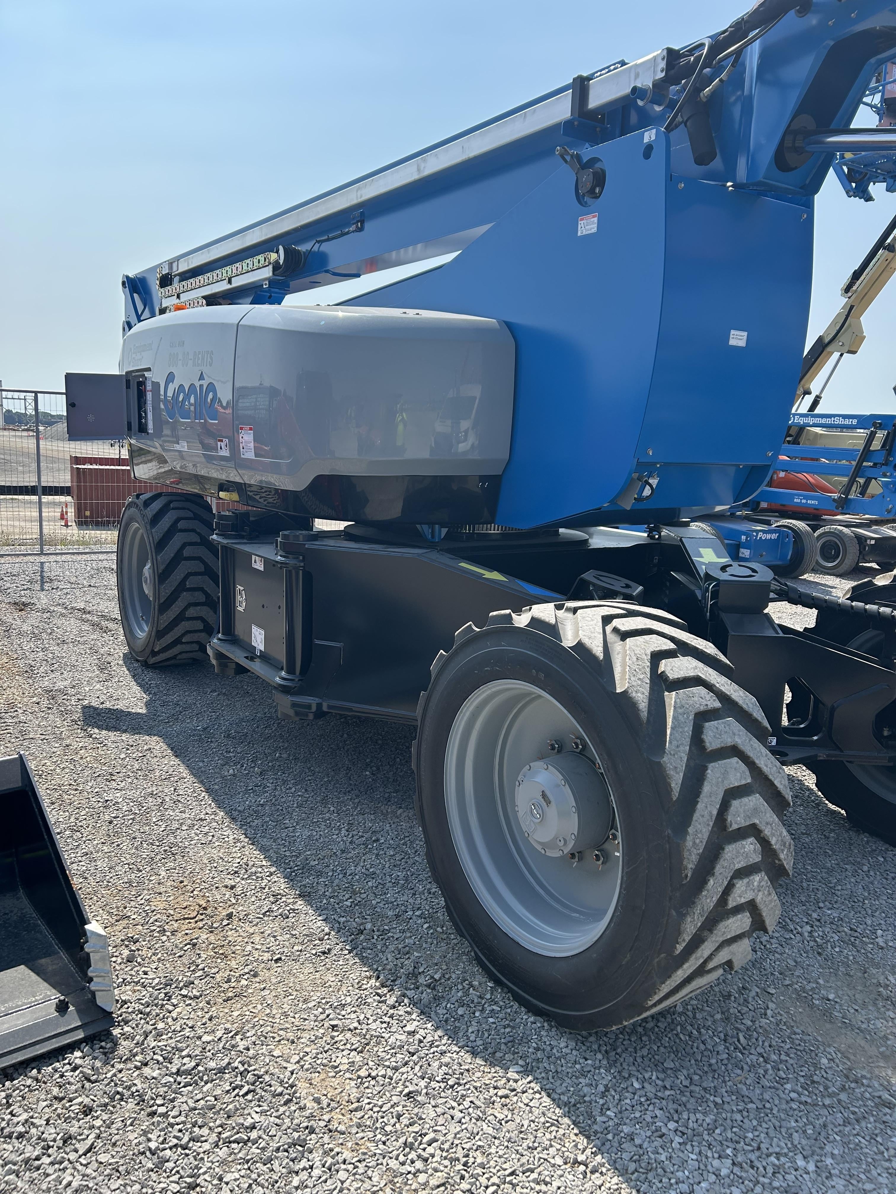 2025 GENIE Z-135/70