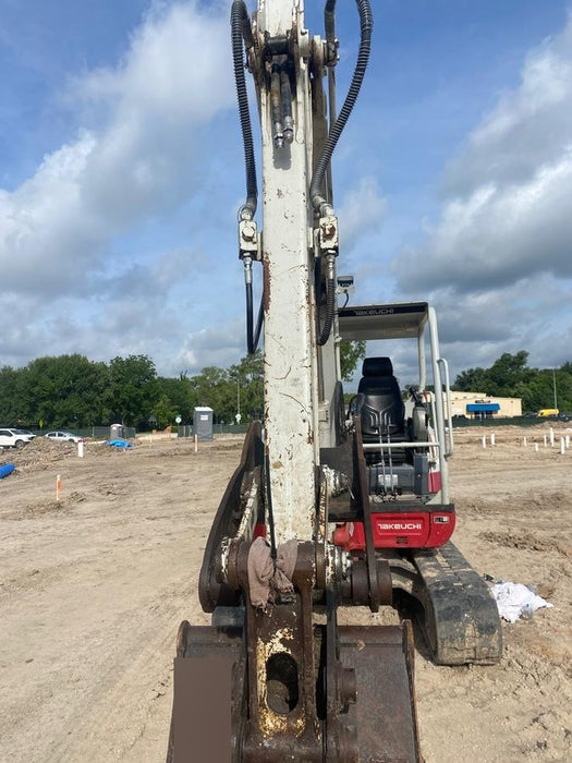 2021 TAKEUCHI TB250-2