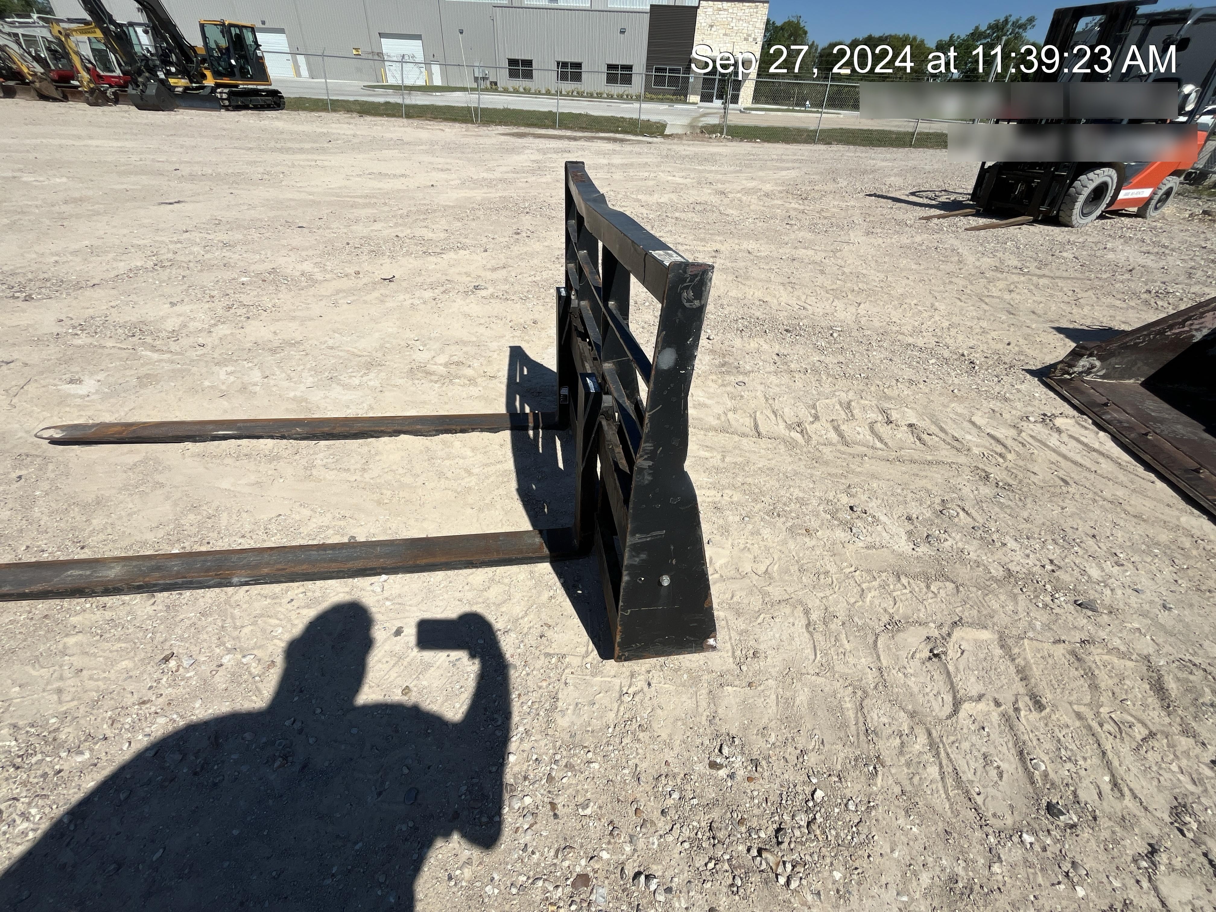 2022 ARROW MATERIAL HANDLING 60" Pallet Forks - Arrow