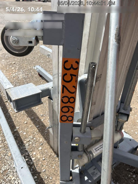 2023 GENIE SLC-24