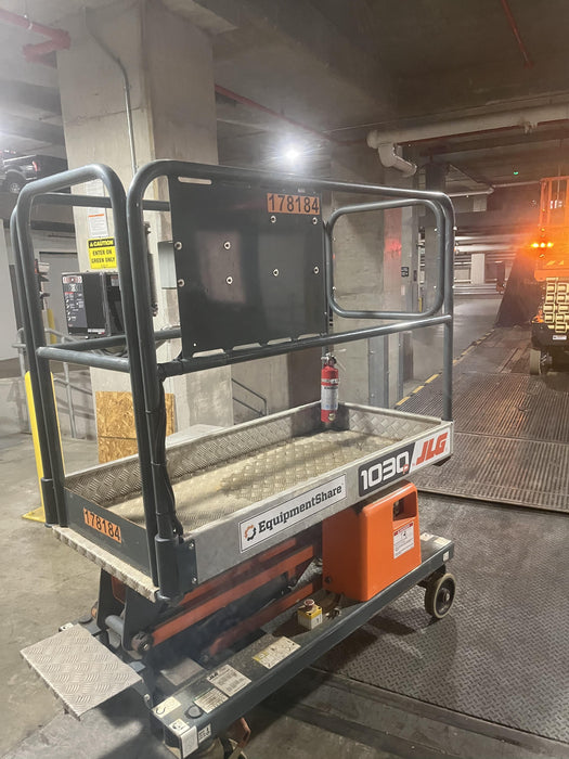 2021 JLG 1030P